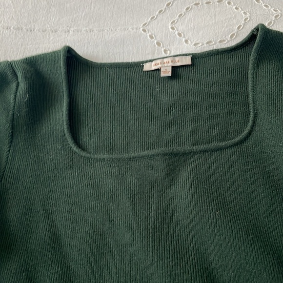 Sweater - Picture 2 of 3